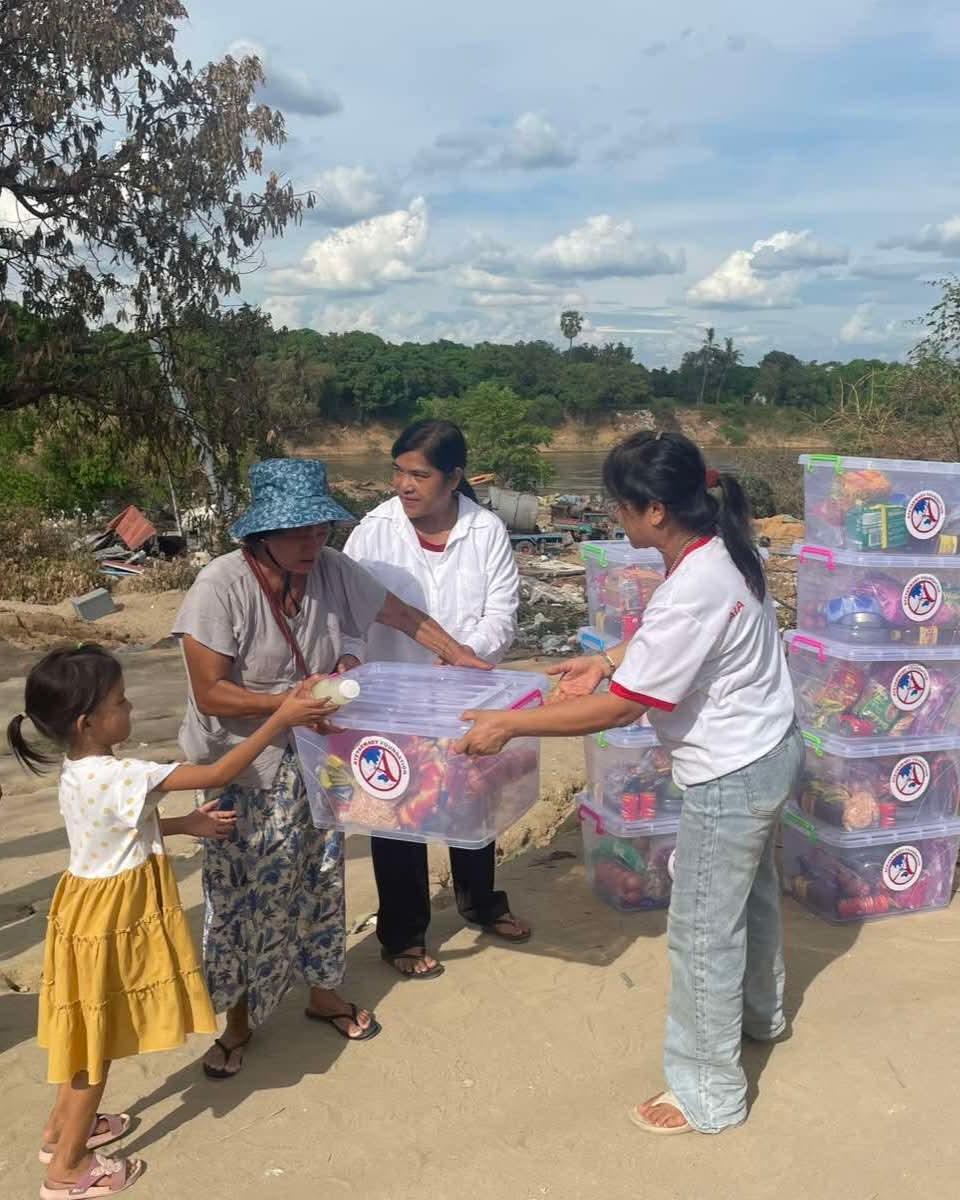 ayf-donation-box-15